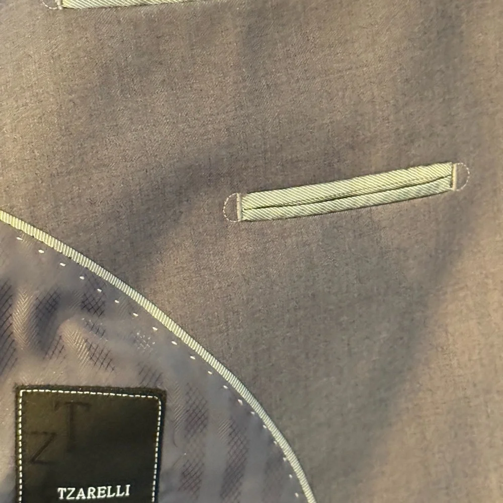 Tzarelli Italy Men's Classic Gray Suit: Jacket/Vest 44R, Pants 38R